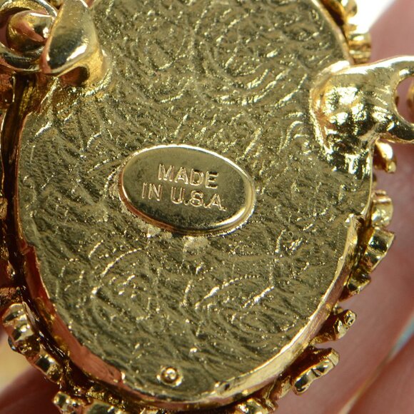 Oscar de la Renta Red Resin and Crystal Bouquet Necklace - Picture 4 of 6